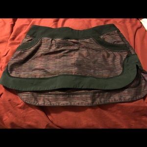 Lululemon running skirt size 6